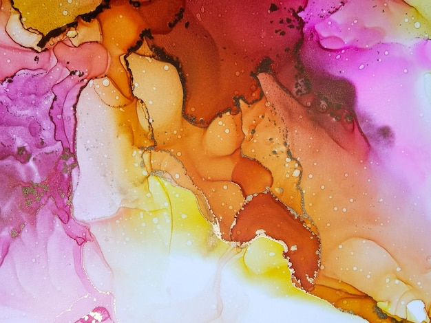 Pintura de arte de álcool desenhada à mão de fundo fluido brilhante e brilhante abstrato com textura de técnica de tinta líquida de listras douradas para design de pano de fundo