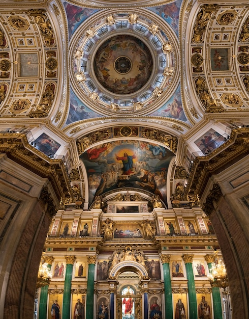 Pintura del techo de la Catedral de San Isaac Rusia
