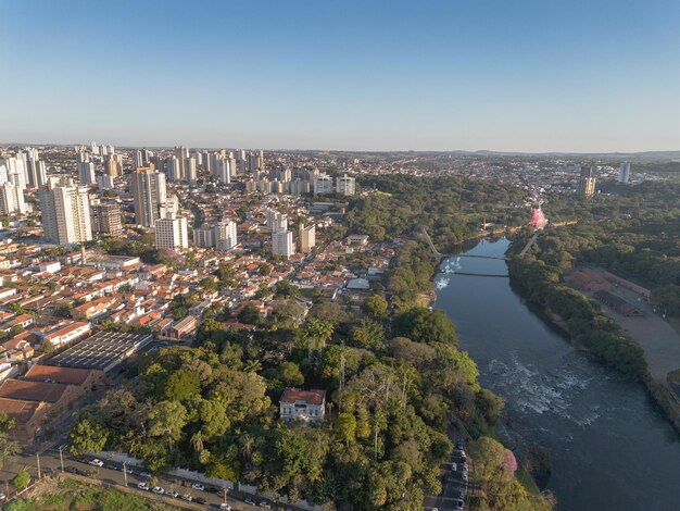 Foto piracicaba esalq predio agronomia paisagem gramado vista aerea (predio agronómico de la ciudad de piraciaba)