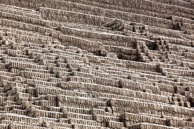 Foto pirâmide de adobe