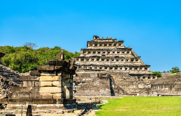 Pirâmide dos Nichos em El Tajin, um sítio arqueológico pré-colombiano no sul do México