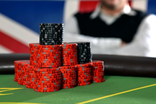 Pirámide de fichas de póquer Jugador en casino británico