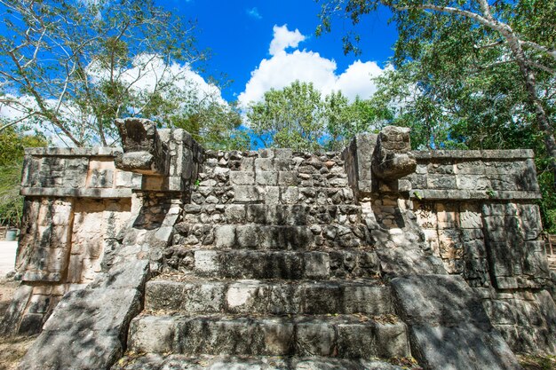 Pirámide de Kukulkán en el sitio de Chichen Itza, México