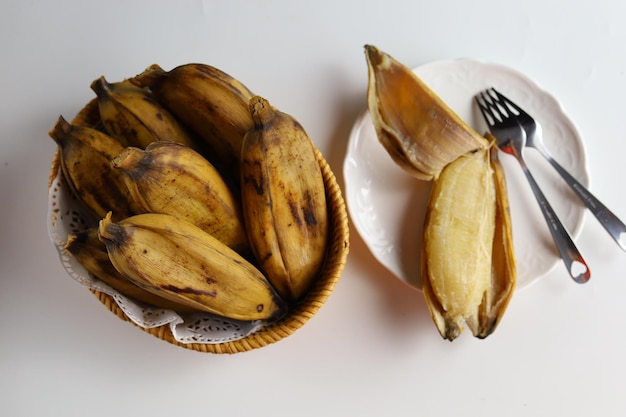 Pisang Kukus oder gedämpfte Banane Indonesisches traditionelles Essen