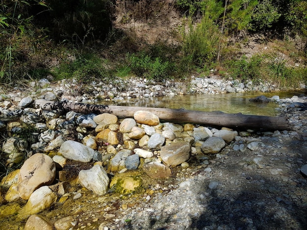 Piscina de água no rio Higueron em Frigiliana