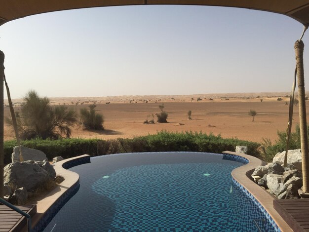Piscina en el desierto