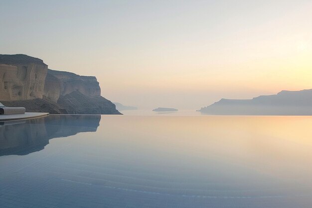 Una piscina infinita minimalista con una vista panorámica