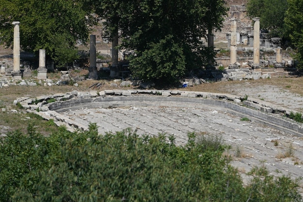 Piscina na cidade antiga de Aphrodisias em Aydin Turkiye