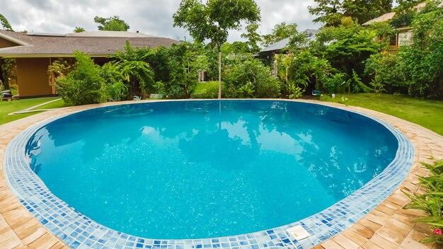 piscina no quintal da casa IA geradora