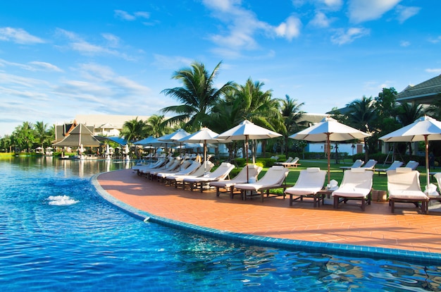 Piscina en el resort