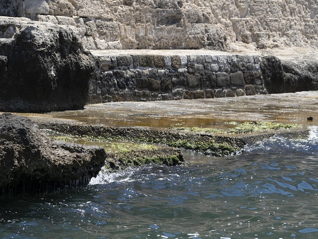 Las piscinas de Arquímedes en el castillo de Ortigia Maniace Ortigia solía enseñar a nadar a los niños