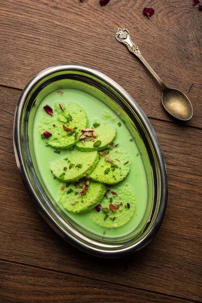 Pista bread rasmalai é a versão aprimorada do tradicional ras malai usando fatias de pão