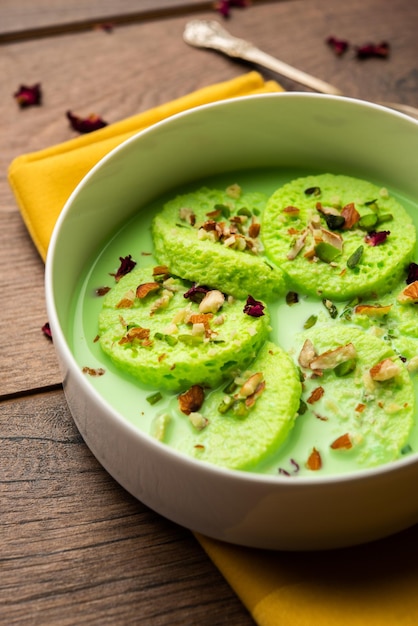 Pista bread rasmalai é a versão aprimorada do tradicional ras malai usando fatias de pão