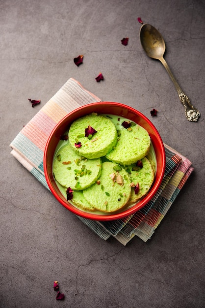 Pista Bread Rasmalai ist die optimierte Version des traditionellen Ras Malai mit Brotscheiben