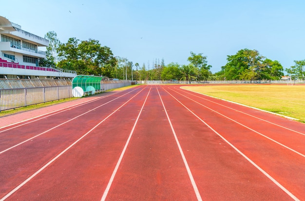 Pista de corrida do estádio de atletismo