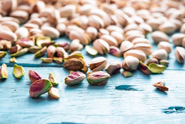 Pistache orgânico recém-colhido descascado pronto para comer Nuts Pistacia vera