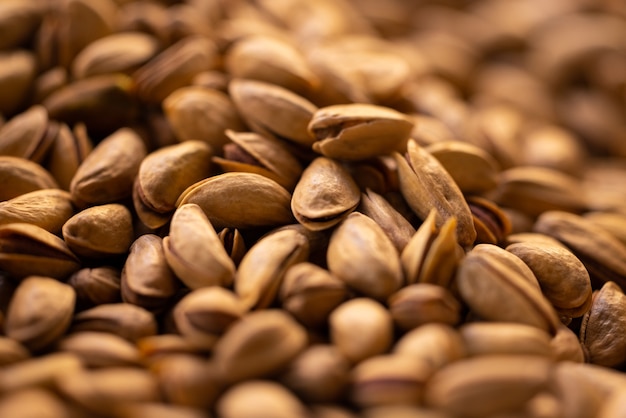 Pistachos frescos en el mercado