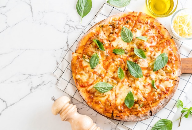 Pizza De Almejas - Comida Italiana