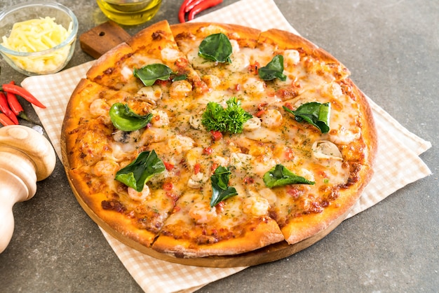 pizza de camarones picante (Tom Yum)