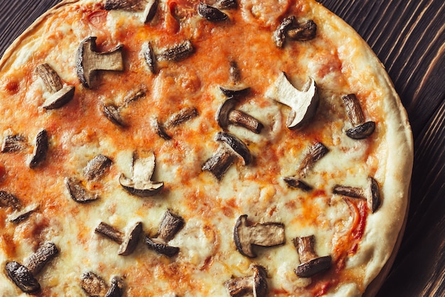 Pizza com cogumelos porcini