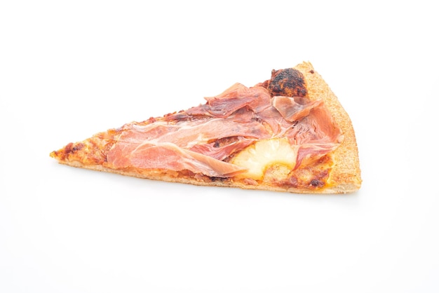 Pizza com presunto ou pizza de presunto de parma isolada no fundo branco