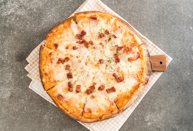 pizza de bacon e queijo