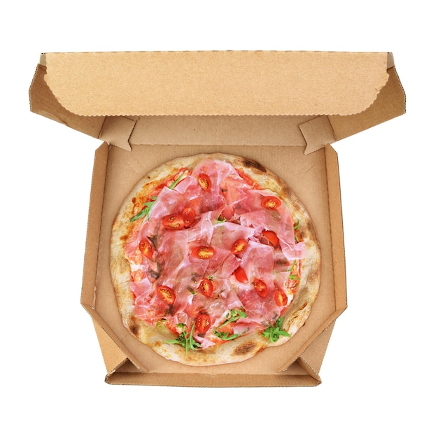Pizza de presunto em caixa de papelão de fibra ondulada marrom isolada no fundo branco