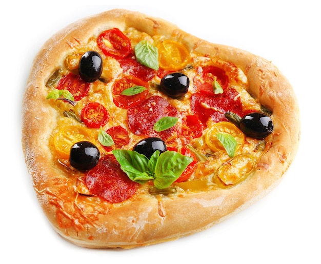Pizza em forma de coração isolada em branco