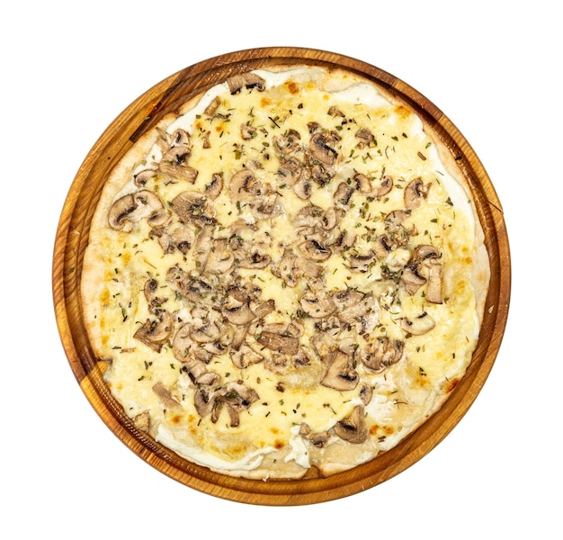 Pizza fina clássica com queijo mussarela e cogumelos em um fundo branco