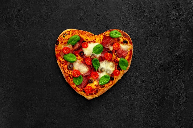 Pizza en forma de corazón, diseño de San Valentín