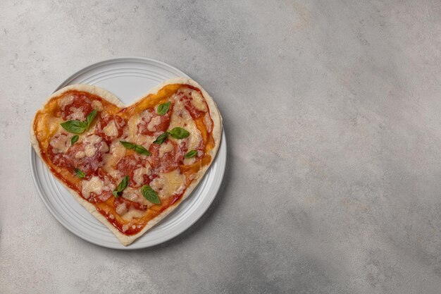 Pizza en forma de corazón para San Valentín