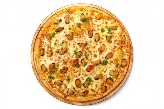 Pizza lokalisiert auf einem weißen Hintergrund