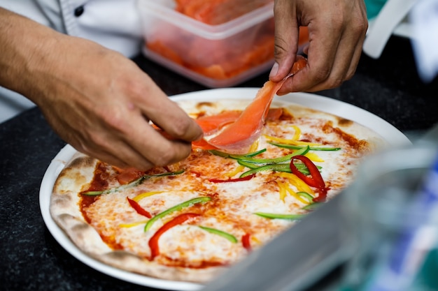 Pizza de salmón ahumado