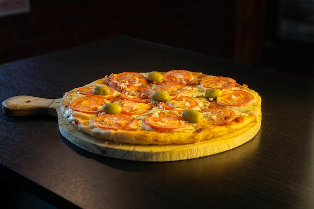 pizza con tomate pizza napolitana