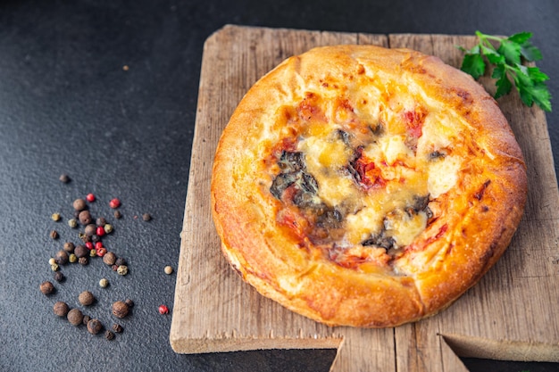 Pizza verduras comida bocadillo en la mesa espacio de copia fondo de comida veggie rústico vegano