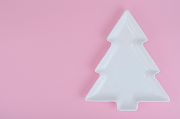 Placa de árbol de Navidad blanco vacío para mesa Configuración festiva de Navidad.