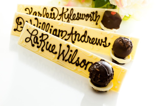 Placa de chocolate personalizada para invitados a la boda.