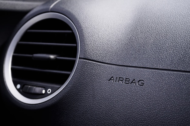 Placa de airbag de segurança no carro