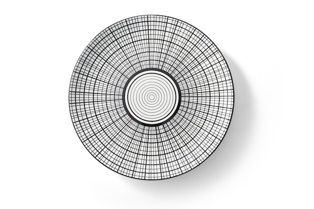 Placa de design de padrão redondo de cerâmica vazia isolada em fundo branco com traçado de recorte
