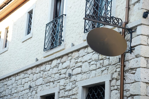 Placa de foto em branco na rua