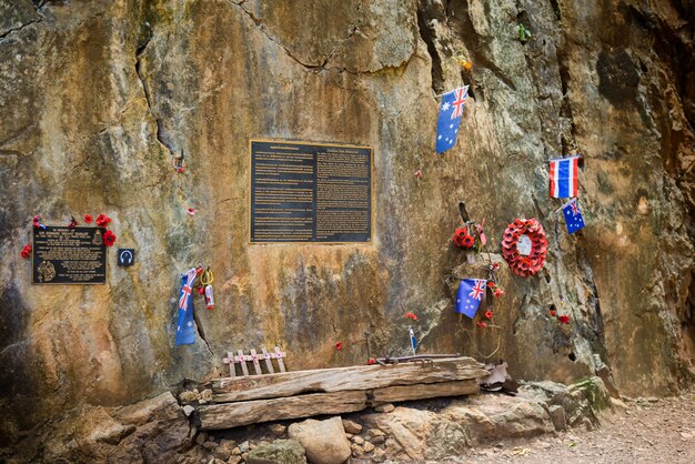 Placa em memória de sir edward weary'dunlop no hellfire pass memorial