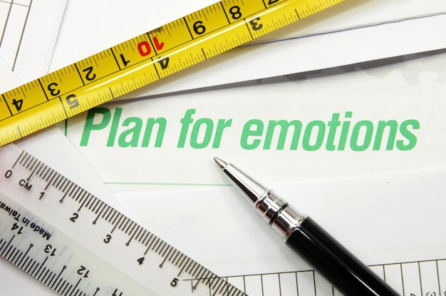Plan für Emotionen, gedruckt auf einem Buch