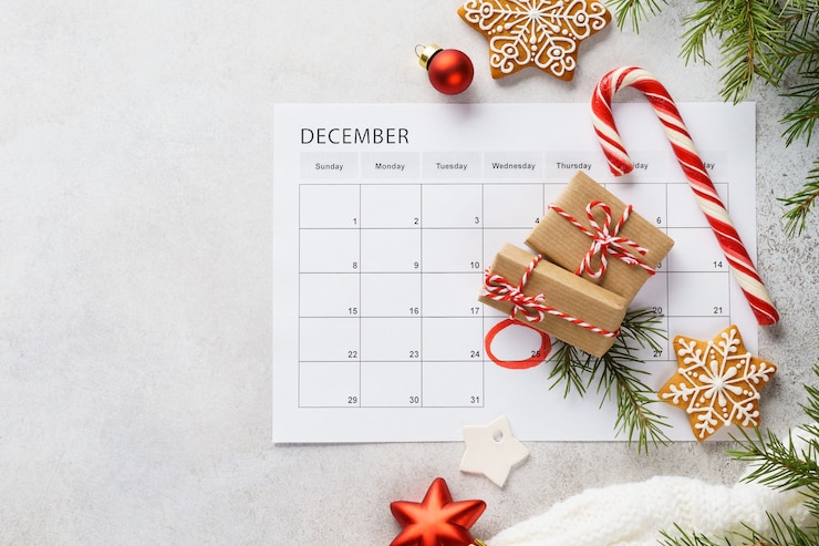 Foto planerseite mit weihnachtsgeschenkboxen, keksen und dekoration