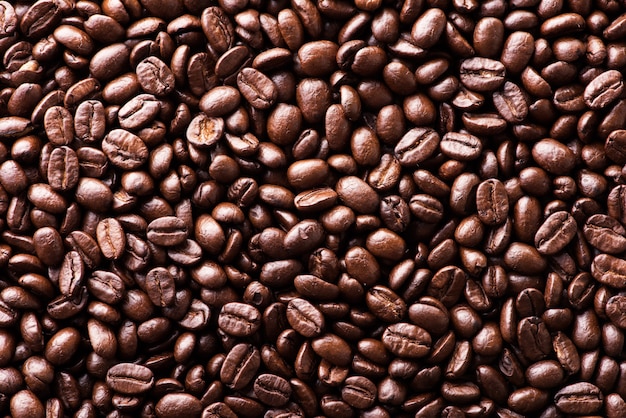 Plano aproximado de fundo de grãos de café torrados