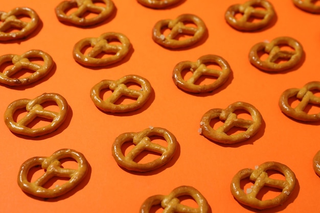 Foto plano com pretzels cracker