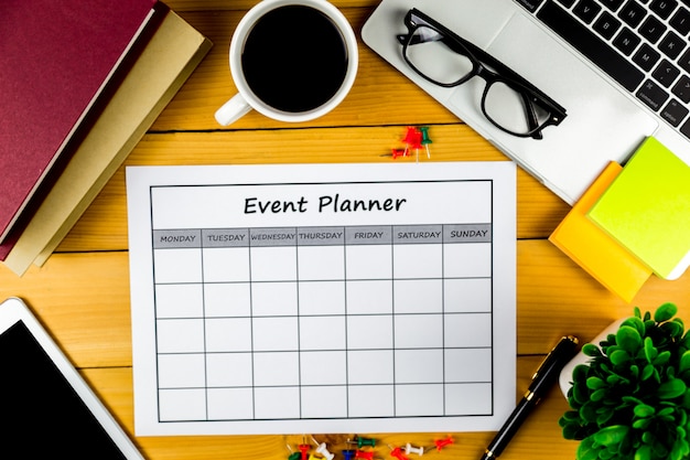 Plano de eventos Fazendo negócios ou atividades mensalmente.