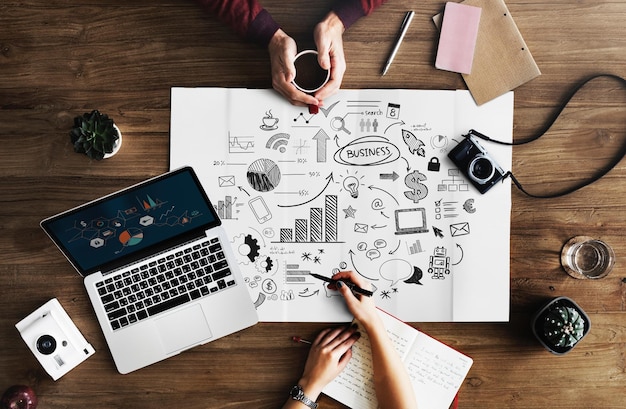 Foto plano de trabalho escritório trabalho em equipe reunião de negócios