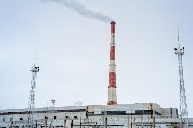 Planta combinada de calor y electricidad a gas con centrales eléctricas de vapor de humo de tuberías