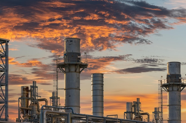 Foto planta de energía para industrial en el crepúsculo