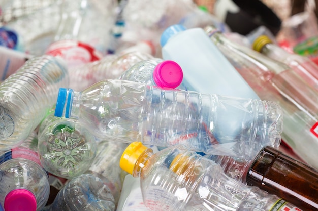 Plastikflaschen, bereiten Abfallwirtschaftskonzept auf.